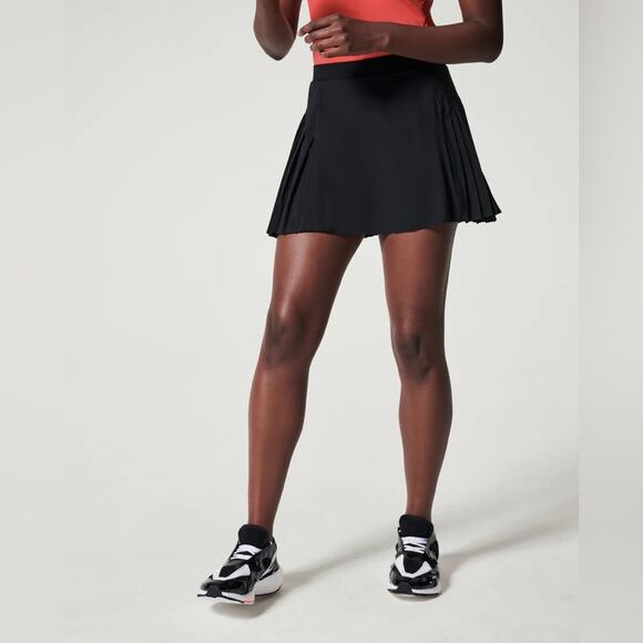 SPANX: THE GET MOVING PLEATED SKORT, 14" - VERY BLACK - Picture 2 of 15